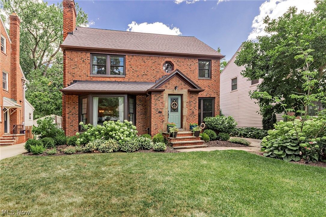 Property Photo: 2359 Loyola Road OH 44118