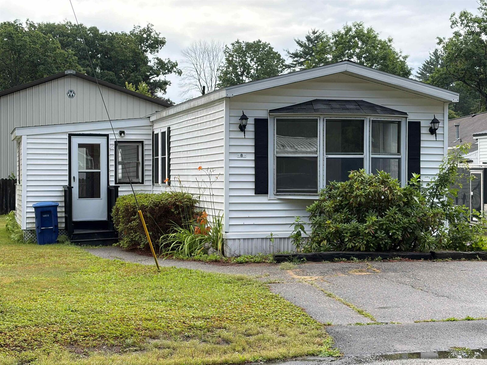 Property Photo: 8 Oriole Street NH 03431