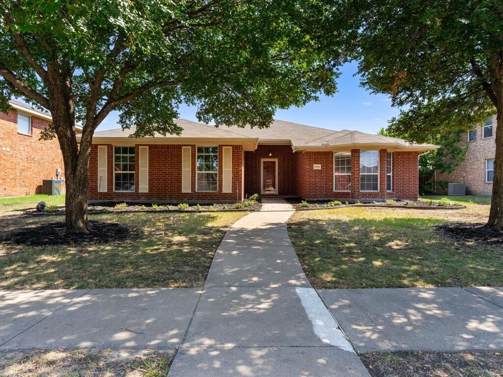 Property Photo: 4105 Freedom Lane TX 75033