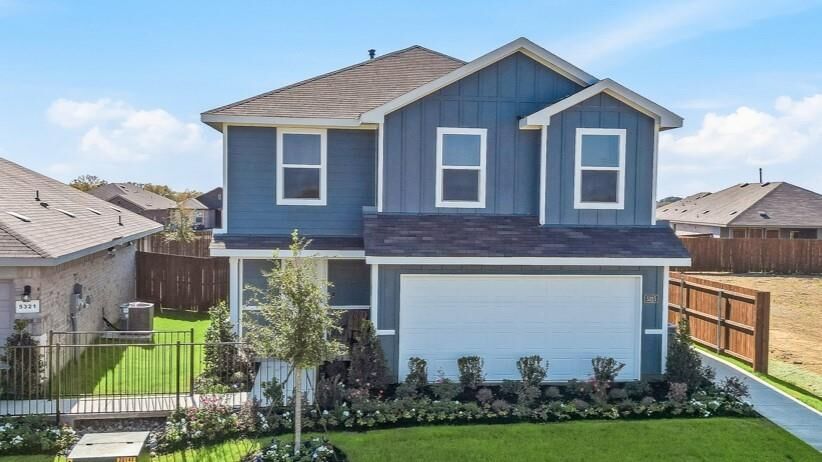 Property Photo: 4121 Woodhill Bend Drive TX 76036