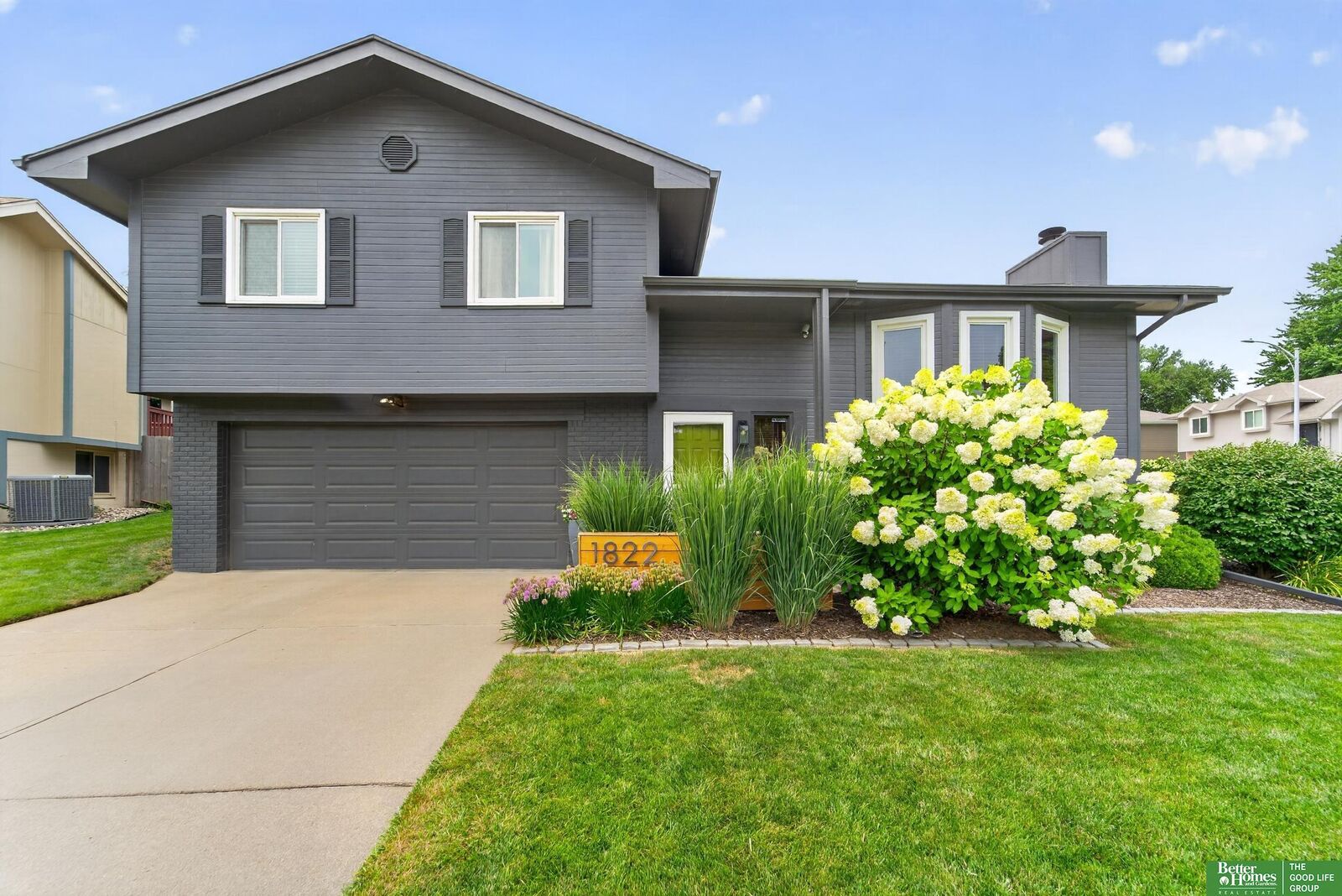 Property Photo:  1822 N 145th Street  NE 68154 