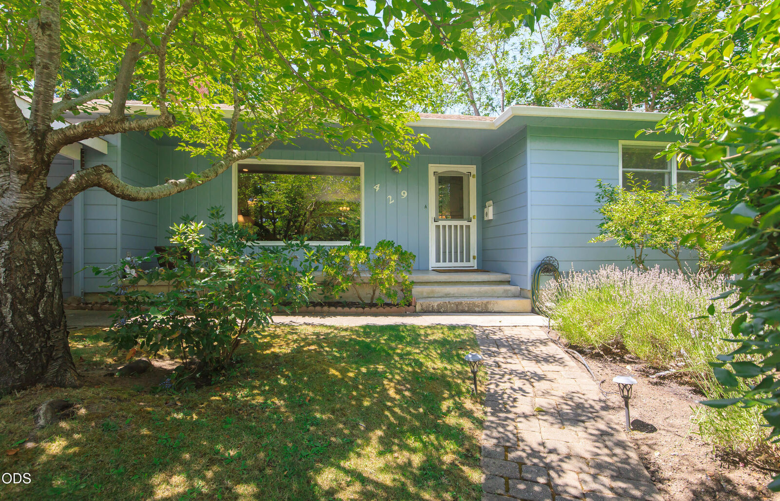 Property Photo: 429 Morton Street OR 97520