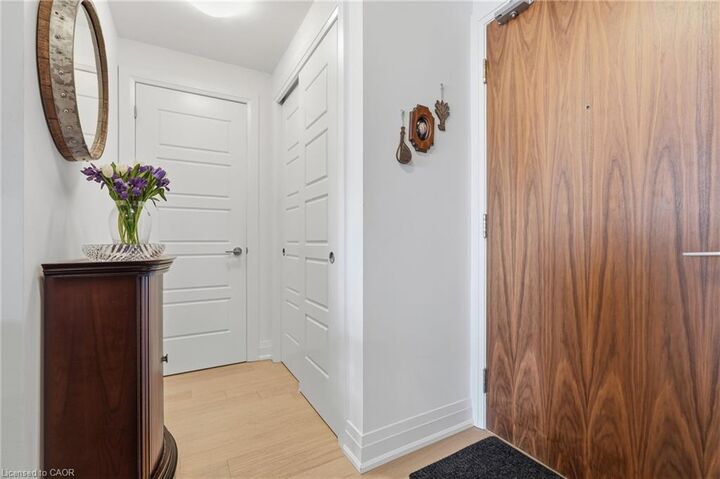 Property Photo:  2025 Maria Street 1105  ON L7R 0E9 