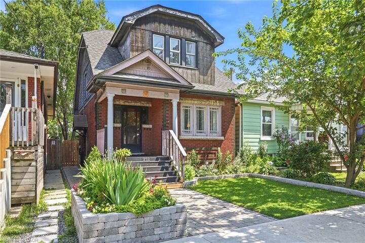 Property Photo:  252 Fairfield Avenue  ON L8H 5H6 