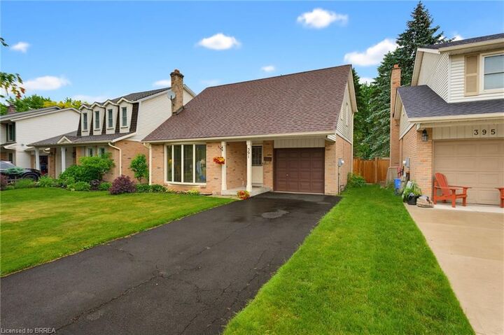 Property Photo:  391 Knightsbridge Crescent  ON L9G 3S4 