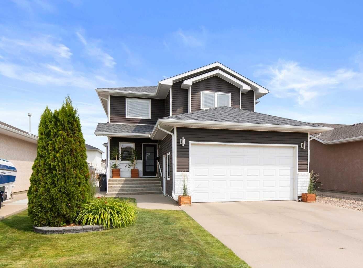 Property Photo: 73 Storrs Crescent SE AB T1B 4J3