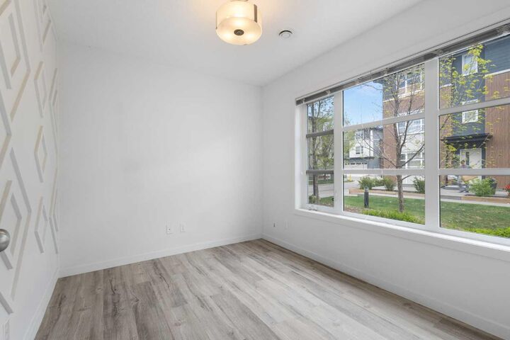 Property Photo:  506 Evansridge Park NW  AB T3P 0N7 