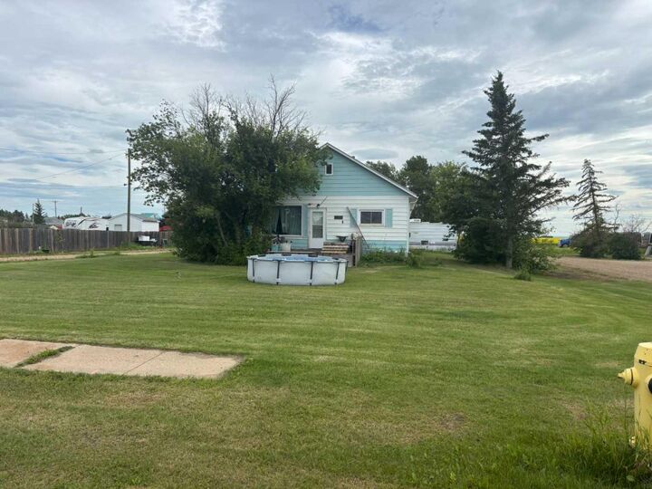 5031 48 Avenue — photo 1