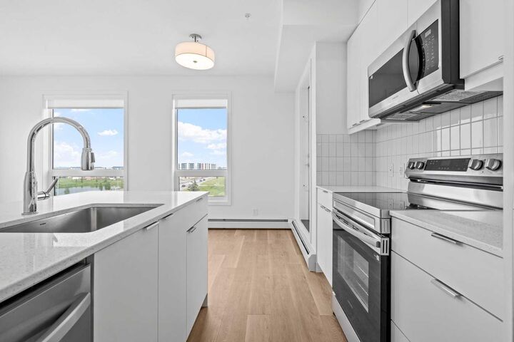 Property Photo: 8500 19 Avenue SE 4501 AB T2A 7V1