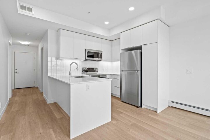 Property Photo: 8500 19 Avenue SE 4205 AB T2A 7V1
