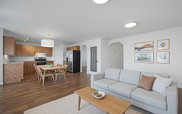 182 Coventry Close NE — photo 1