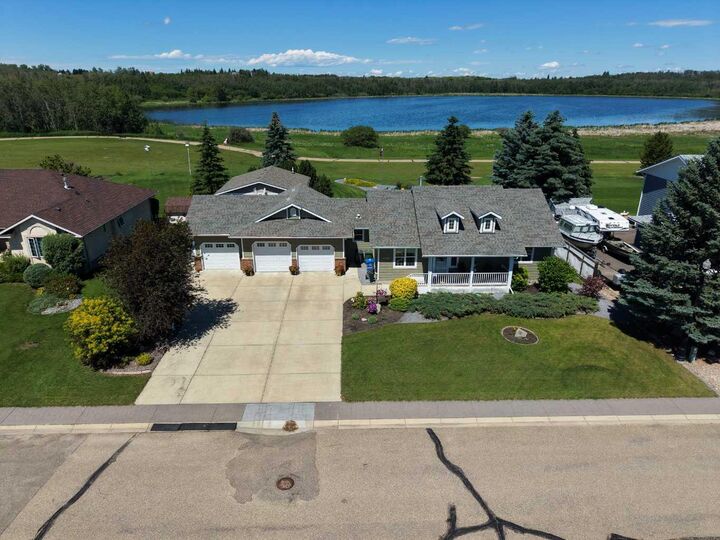 Property Photo:  6026 47 Street  AB T4G 1L3 