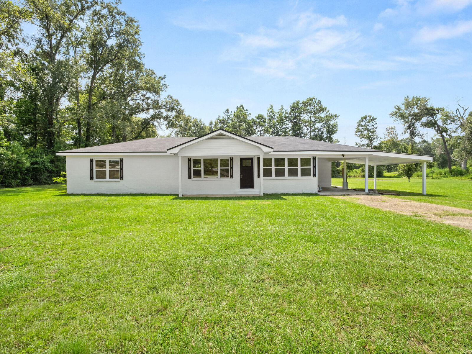 Property Photo: 3944 U.s. 171 LA 70634