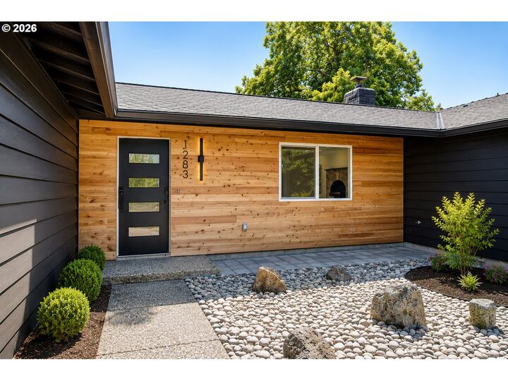 Property Photo:  1283 NE 49th St  WA 98663 