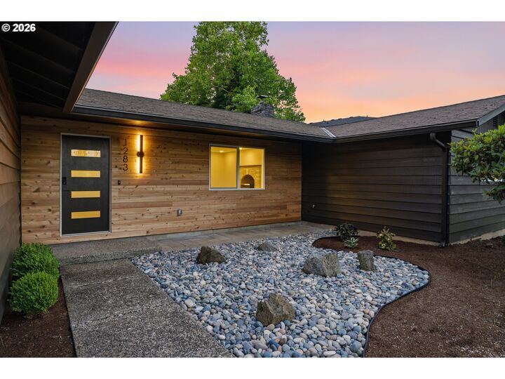 Property Photo: 1283 NE 49th St WA 98663