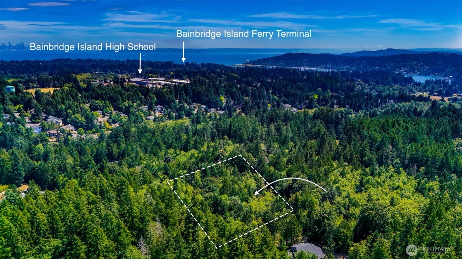 Property Photo: 8679 NE Fox Den Lane WA 98110