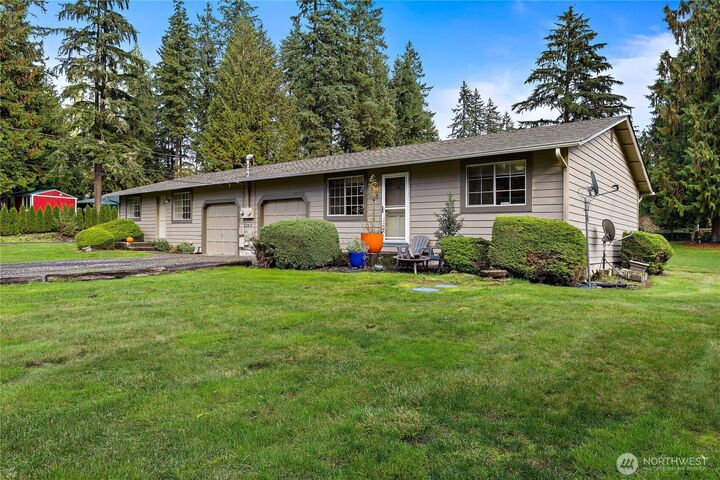 Property Photo:  22415  95th Avenue SE B  WA 98077 
