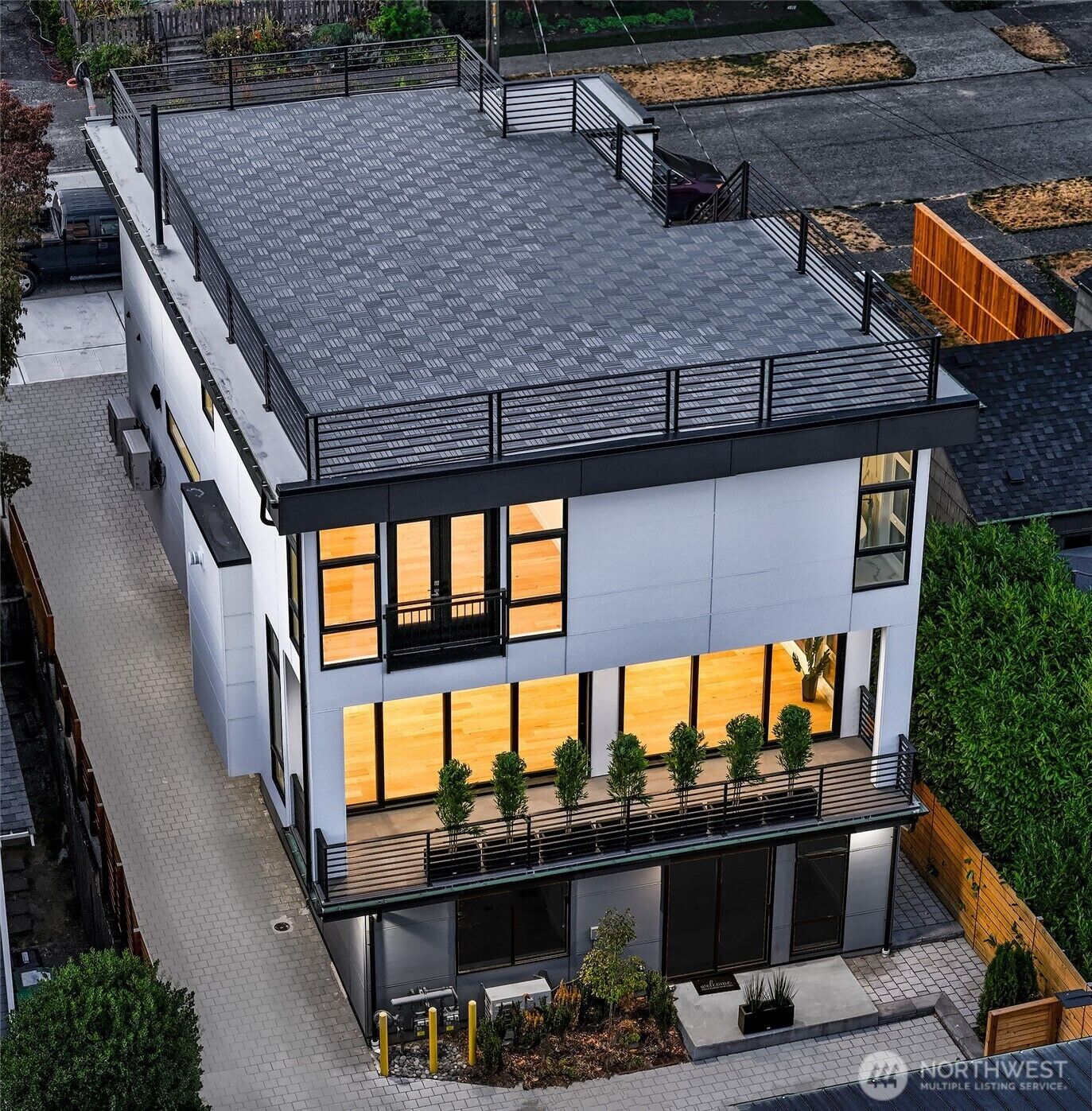 Property Photo:  4015 A NE 56th  WA 98105 