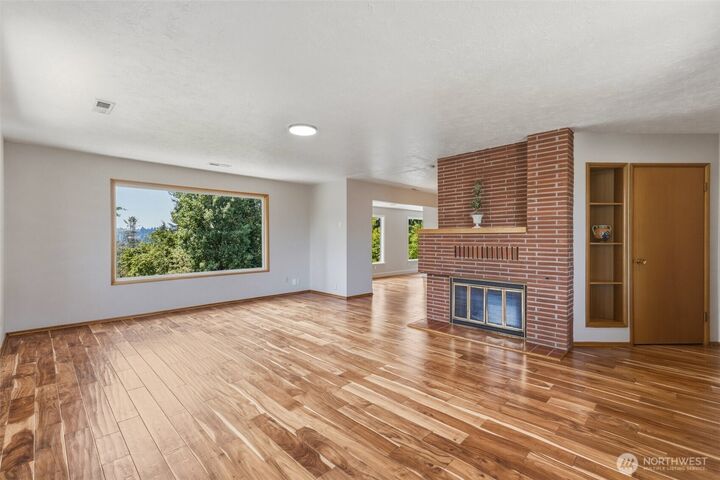 Property Photo:  135  Victoria Street  WA 98632 