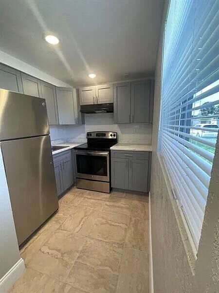 Property Photo:  2505 Avenue L  FL 34947 