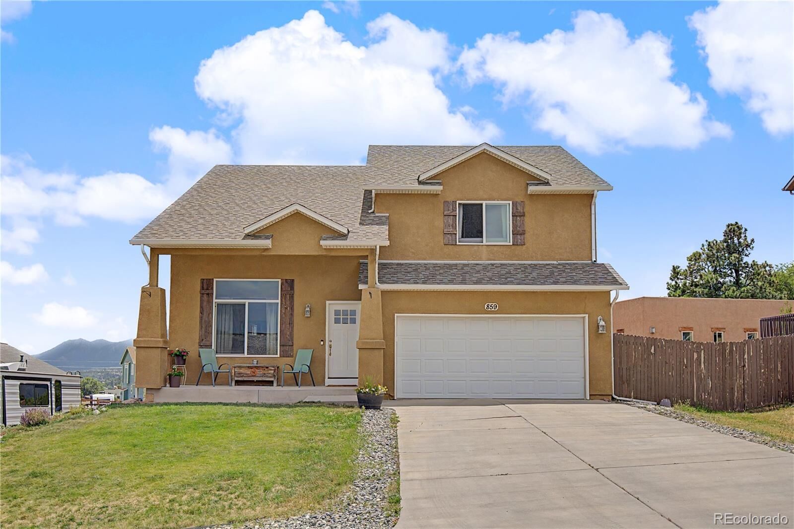 Property Photo:  859 Circle Road  CO 80133 
