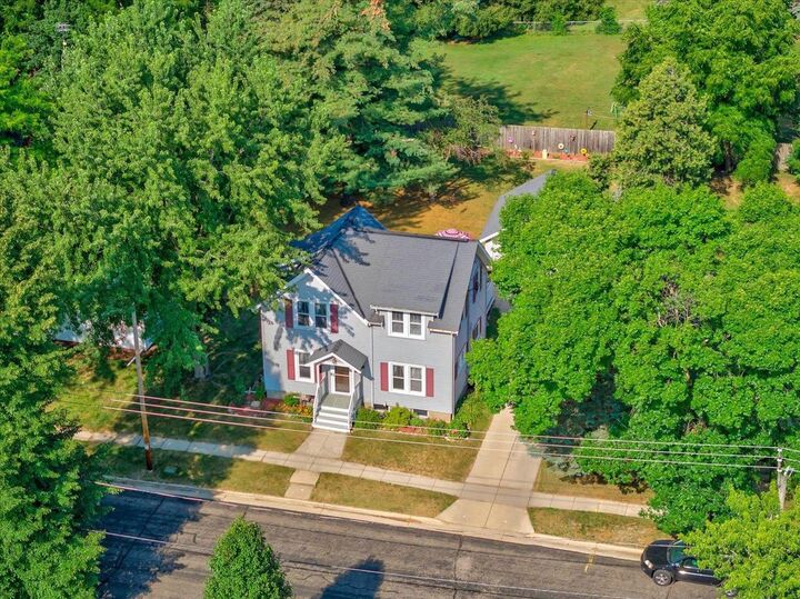 Property Photo:  608 East Street  WI 53538 