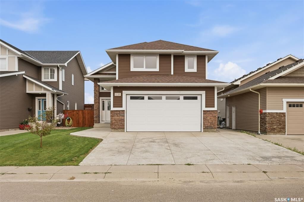 Property Photo:  1135 Pringle Way  SK S7T 0V5 