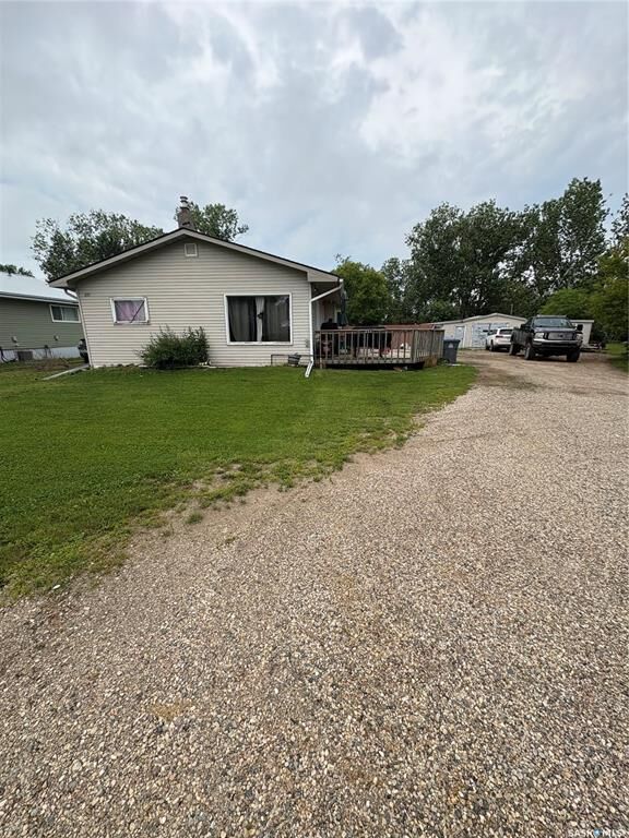 Property Photo:  231 Eisenhower Street  SK S0C 1S0 