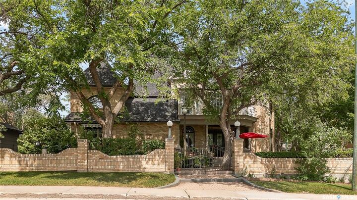 Property Photo: 220 Hall Street W SK S6H 2R3