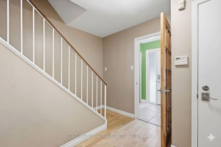 Property Photo:  417 Sandhamn Private  ON K1T 2Y9 