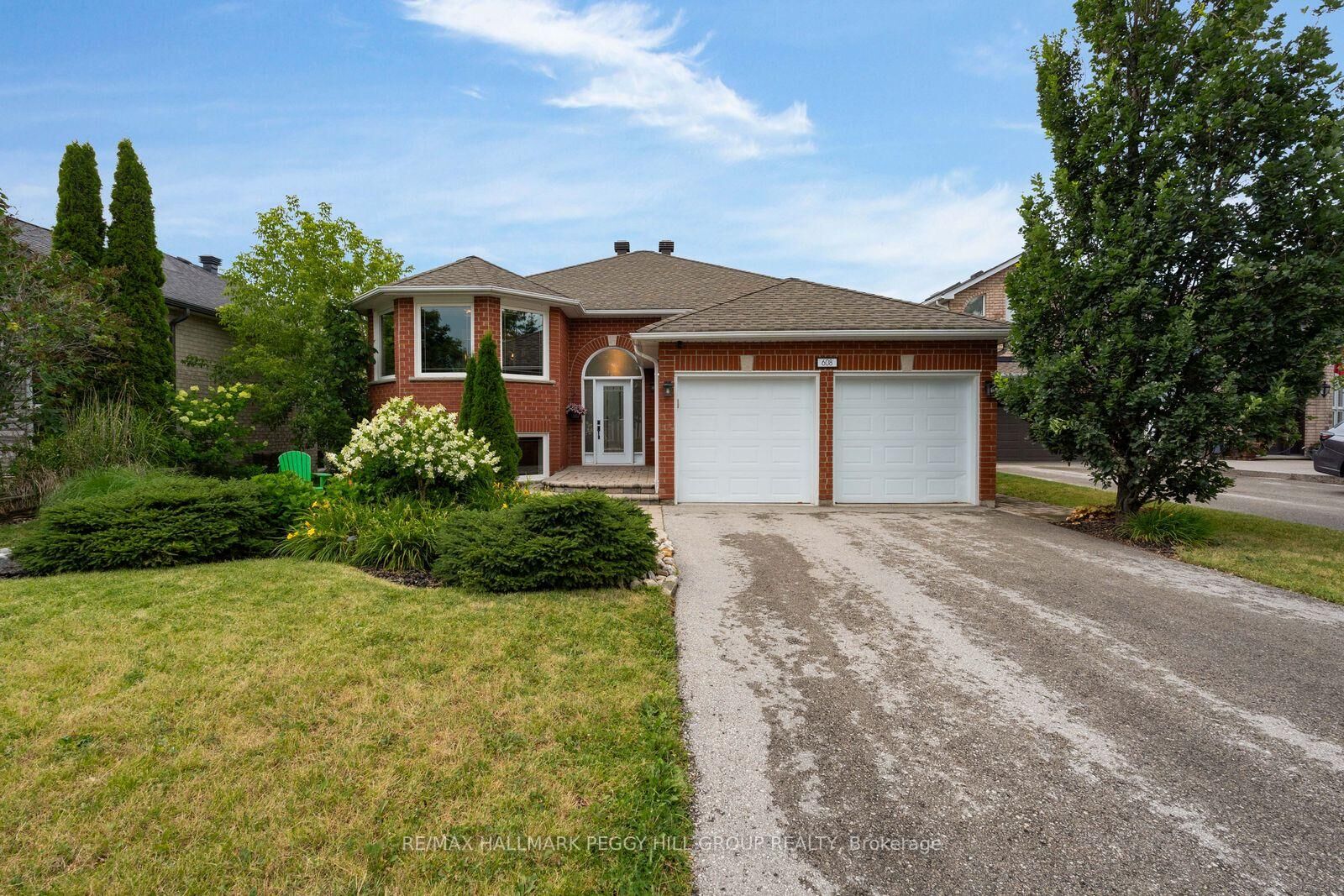 Property Photo:  608 Glen Cedar Crescent  ON L9S 2J4 