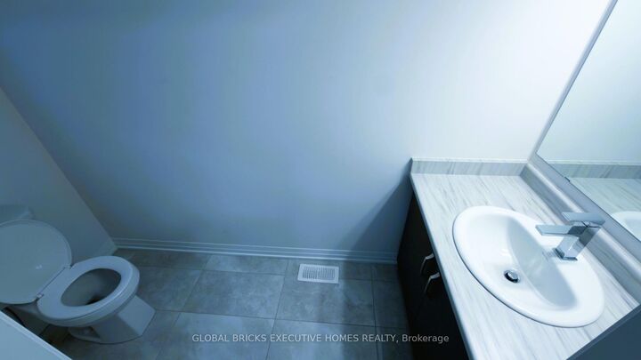 Property Photo: 42 Ambereen Place E ON L1C 7H5