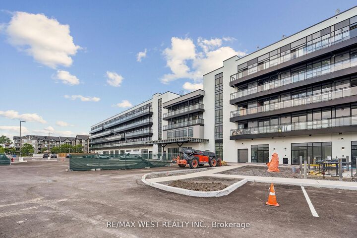 Property Photo:  350 Prince Charles Drive S 114  ON L3C 0L6 