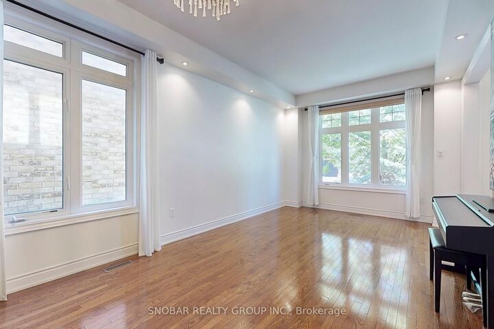 Property Photo: 2213 Blackbird Court ON L6M 5E6