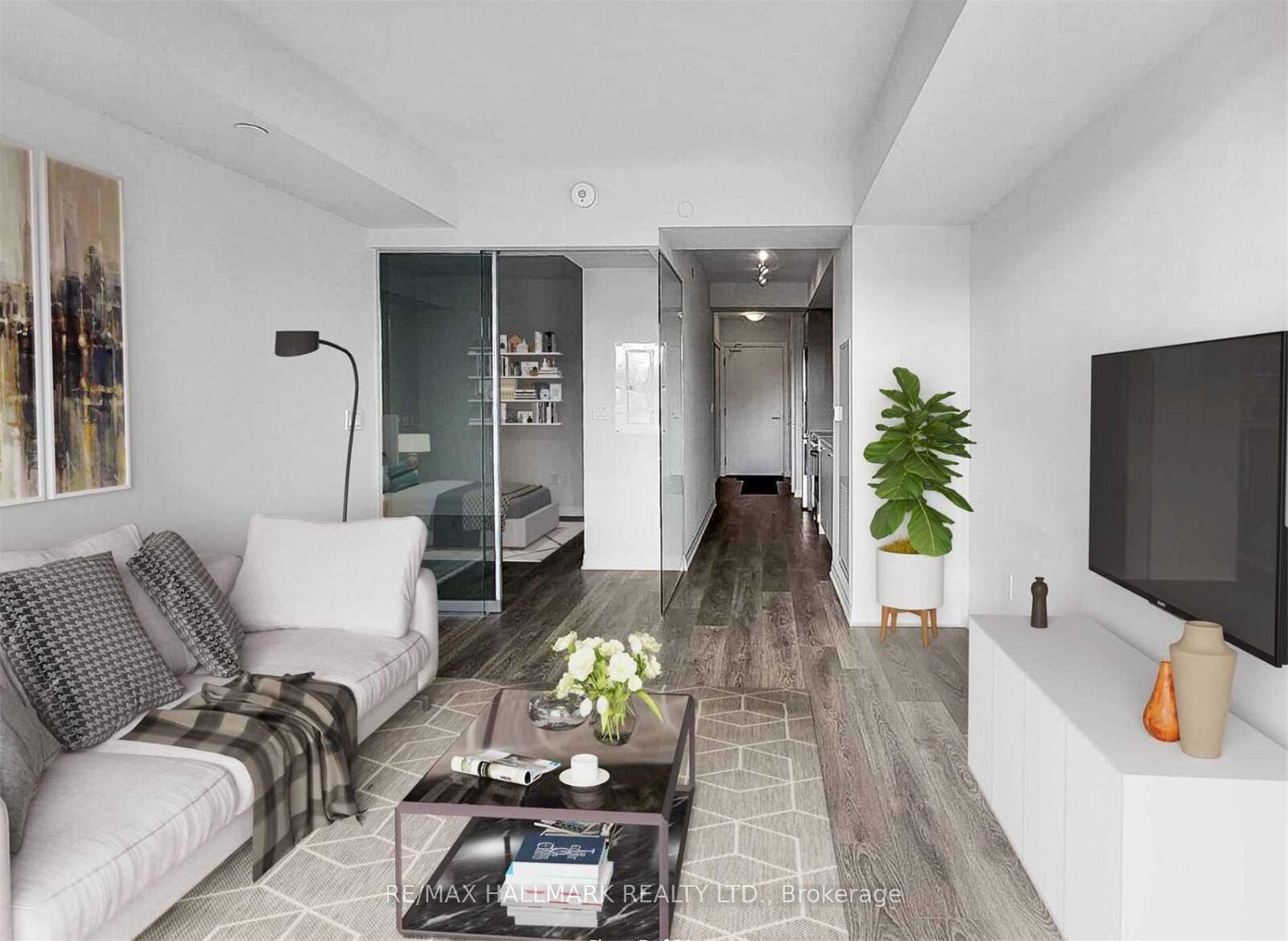 Property Photo:  2301 Danforth Avenue 417  ON M4C 1K5 