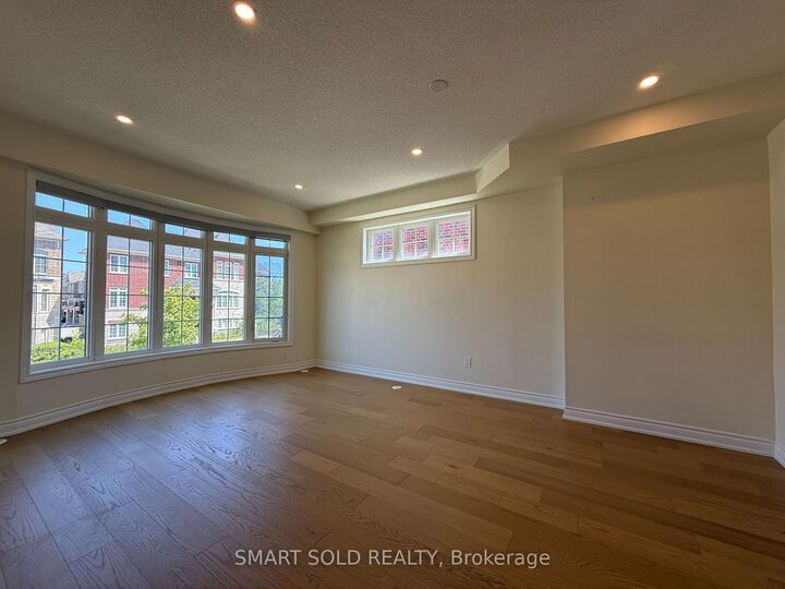 Property Photo:  311 Dundas Way  ON L6E 0R1 