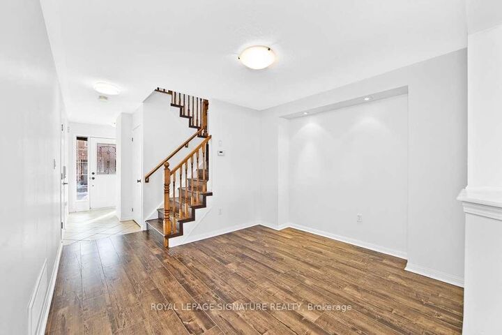 Property Photo:  71 Garth Massey Drive 20  ON N1T 2G8 