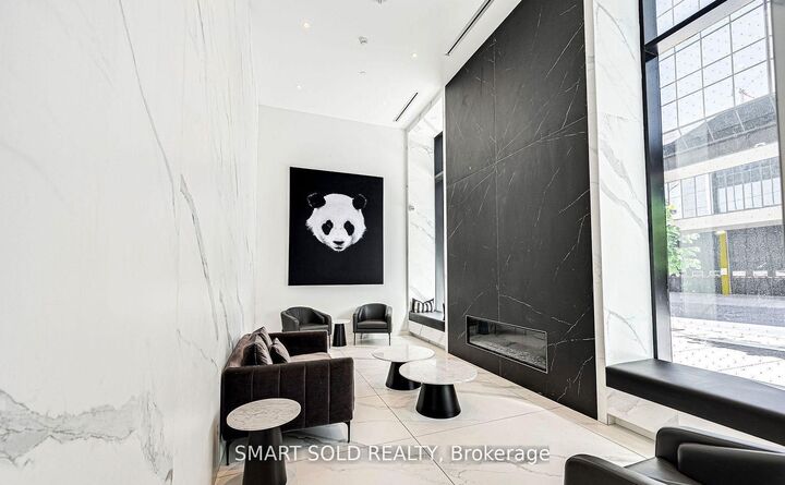 Property Photo:  20 Edward Street 2620  ON M5G 0C5 