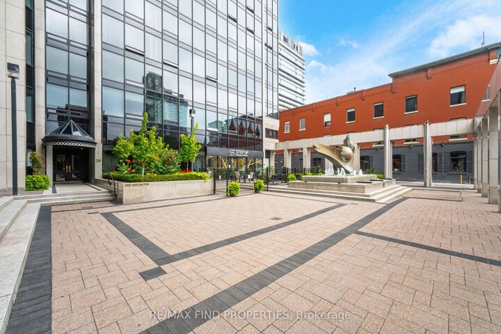 Property Photo:  30 Wellington Street E 901  ON M5E 1S3 