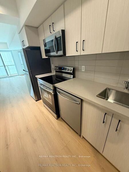 Property Photo:  3421 Sheppard Avenue 201  ON M1T 3K5 