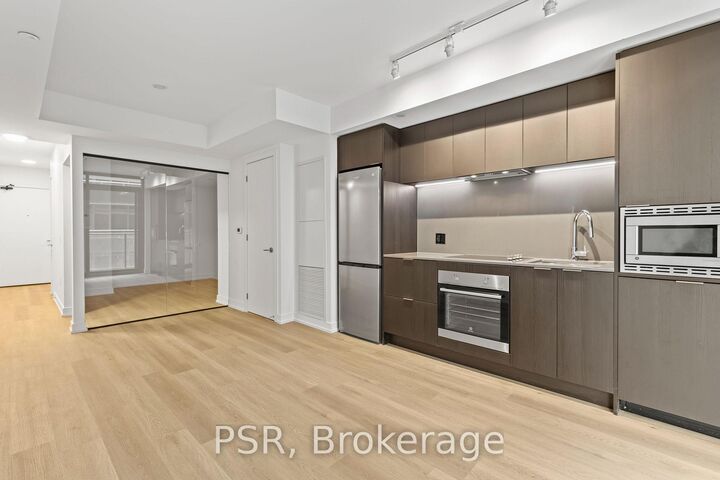 Property Photo:  1 Jarvis Street 919  ON L8R 3J2 