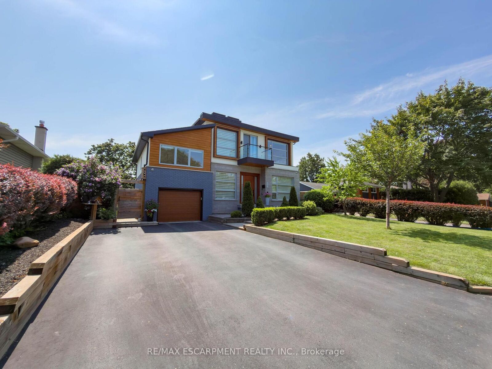 Property Photo: 5178 Hunter Drive ON L7L 3H8