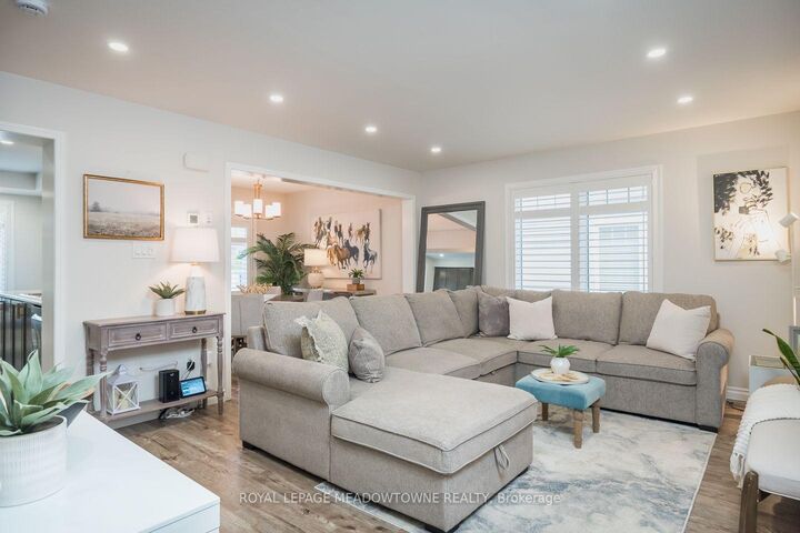 Property Photo:  6020 Derry Road 104  ON L9T 8J5 