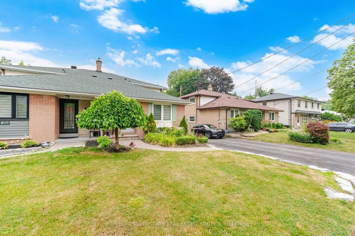 334 Woodsworth Road — photo 1