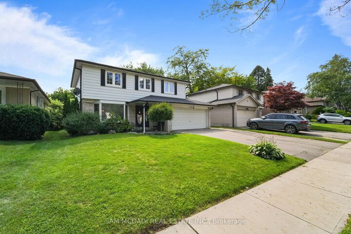 Property Photo: 1440 Leda Avenue ON L5G 4B7