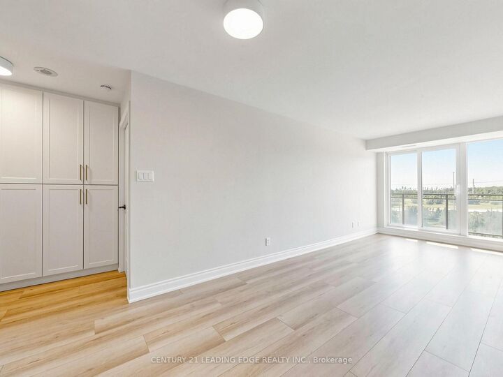 Property Photo:  399 South Park Road 1003  ON L3T 7W6 