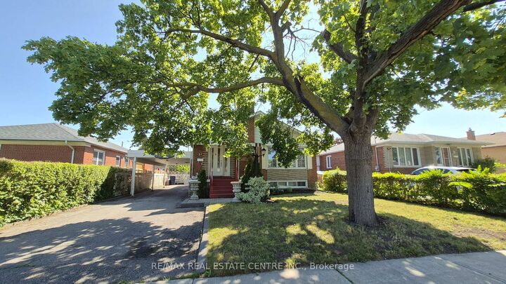 Property Photo:  71 Gunton Drive Upper  ON M9W 3H3 