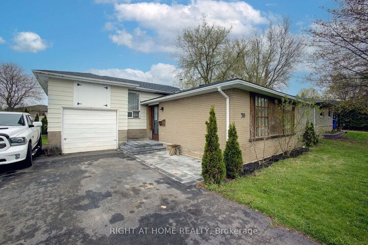 Property Photo:  30 Parkview Drive  ON L9W 1T3 