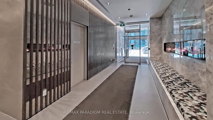 Property Photo:  215 Queen Street W 2005  ON M5V 0P5 