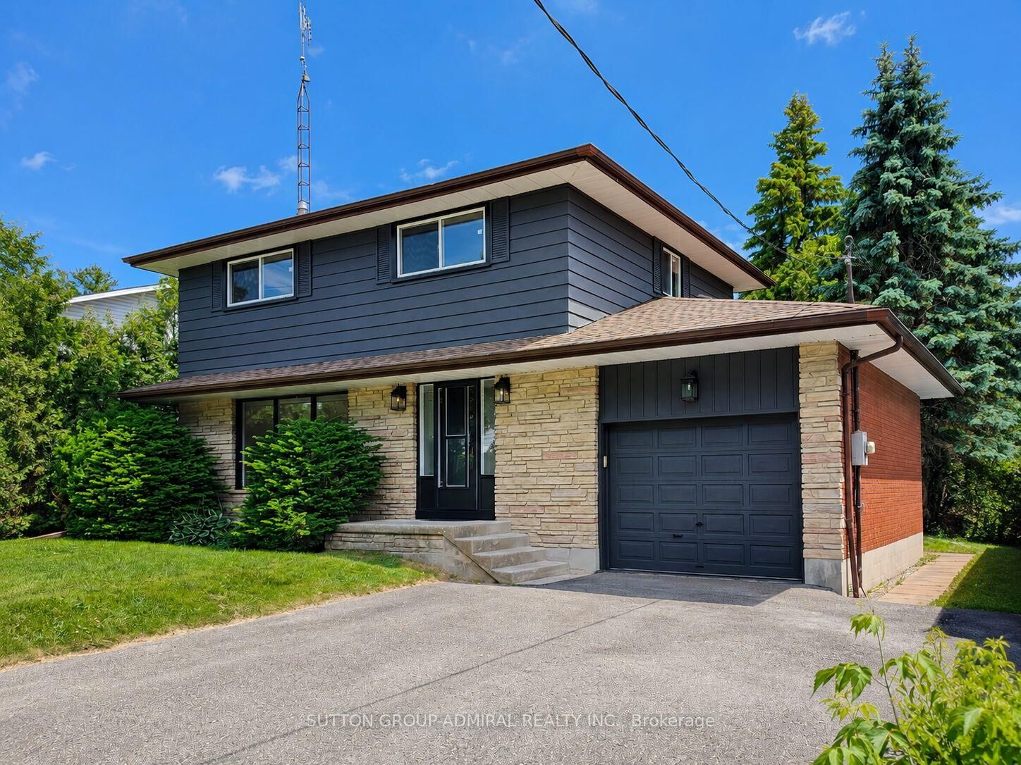 Property Photo: 865 Regent Drive ON L1G 1J2